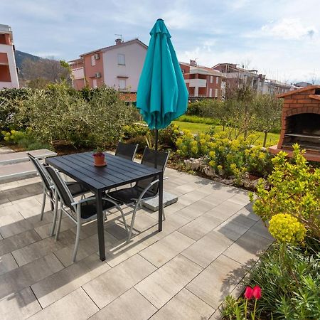 Apartment Magic Garden บัชกา ภายนอก รูปภาพ