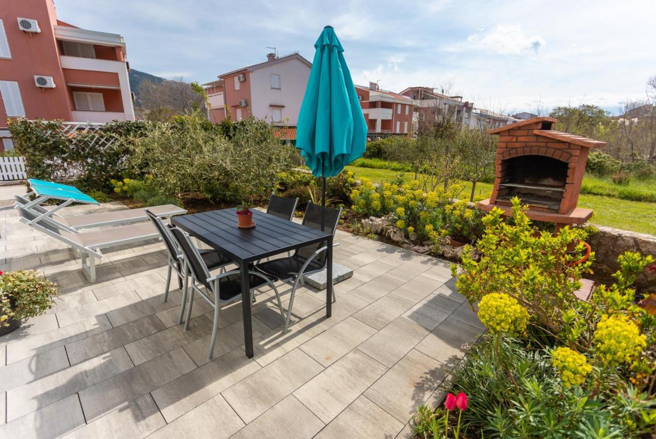 Apartment Magic Garden บัชกา ภายนอก รูปภาพ