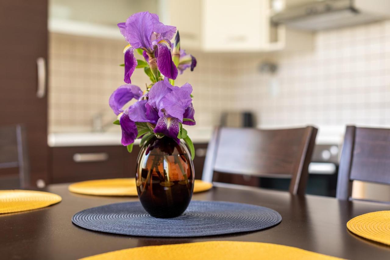 Apartment Magic Garden บัชกา ภายนอก รูปภาพ